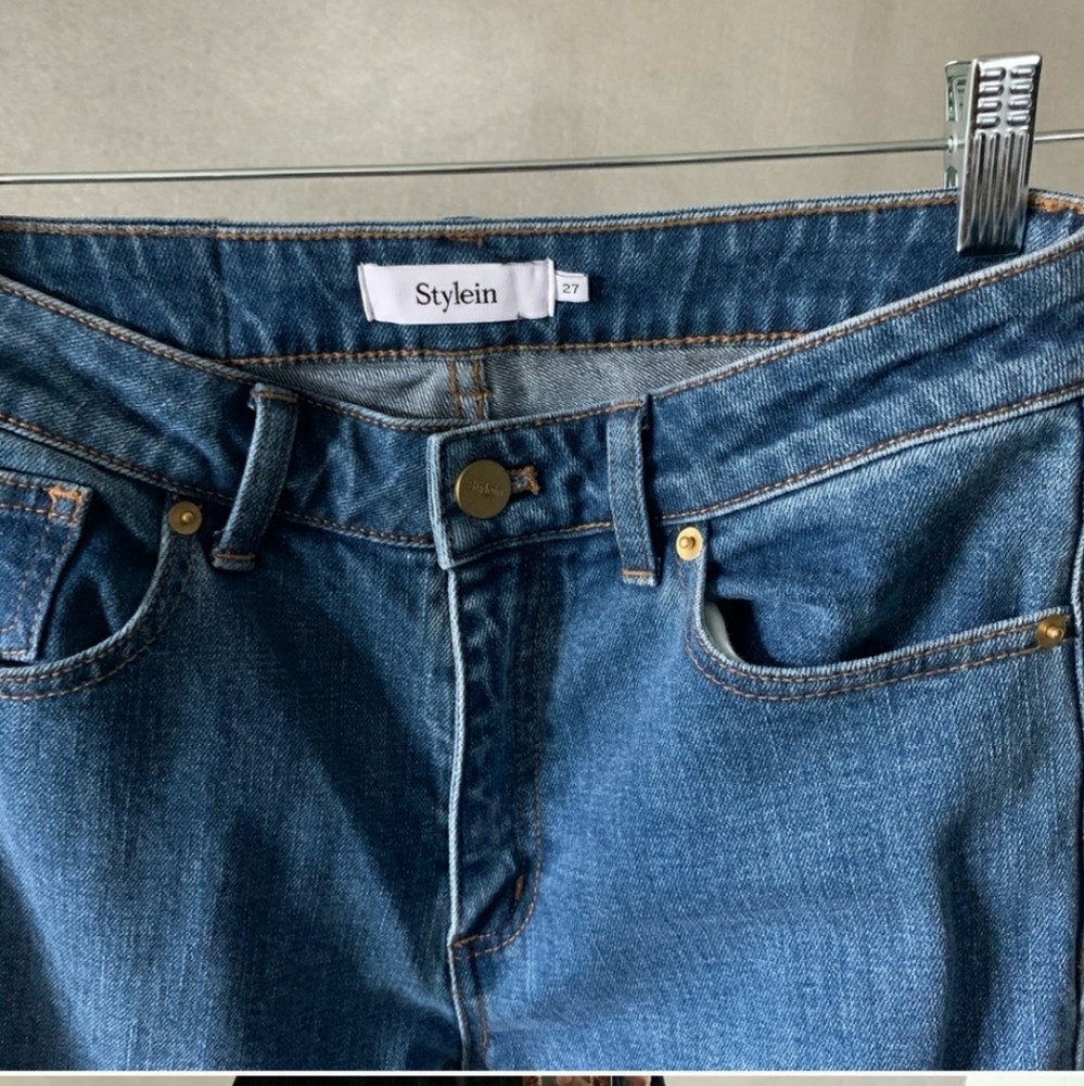 Jean - Picture 2 of 3
